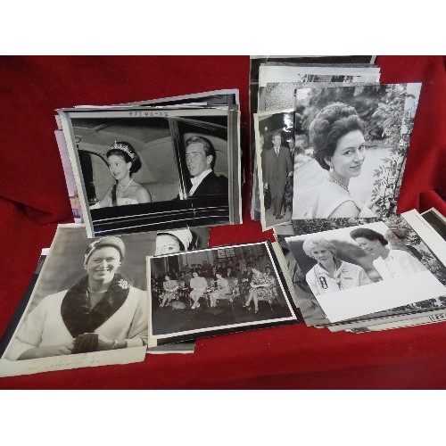 135 - QUANTITY OF OFFICIAL PRESS PHOTOGRAPHS. INC A COLLECTION OF EARLY PRINCESS DIANA AND CHARLES IMAGES.... 