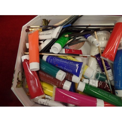 241 - ARTISTS LOT. BOX OF ACRYLIC PAINTS, BRUSHES, PENCILS ETC