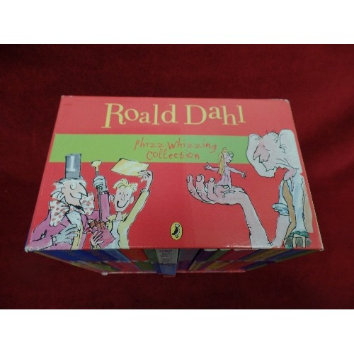 267 - ROALD DAHL PHIZZ-WHIZZING COLLECTION OF BOOKS. BOXED SET INC FANTASTIC MR FOX, MATILDA, THE BFG ETC