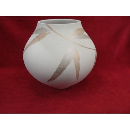 294 - CREAM VASE WITH BAMBOO DESIGN.