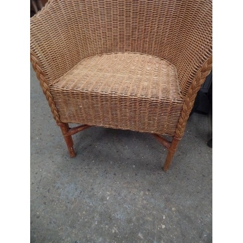 380 - LLOYD-LOOM STYLE WICKER CONSERVATORY CHAIR. WIDE SEAT.