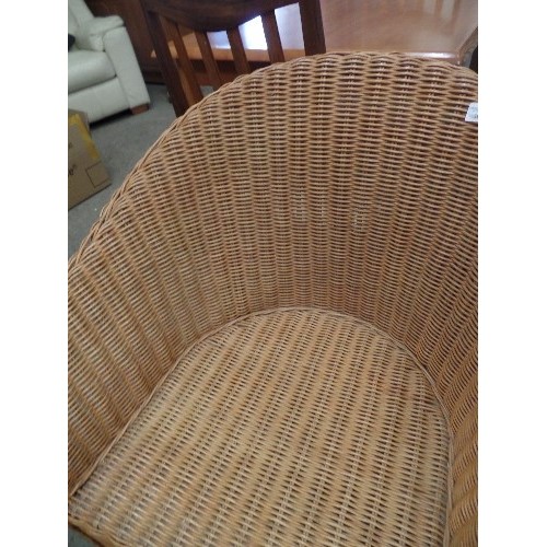 380 - LLOYD-LOOM STYLE WICKER CONSERVATORY CHAIR. WIDE SEAT.