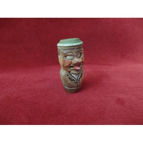 8 - AN UNUSUAL AND WELL MADE VINTAGE WOODEN BLACK FOREST CORK STOPPER, WITH MOVING EYES AND TONGUE