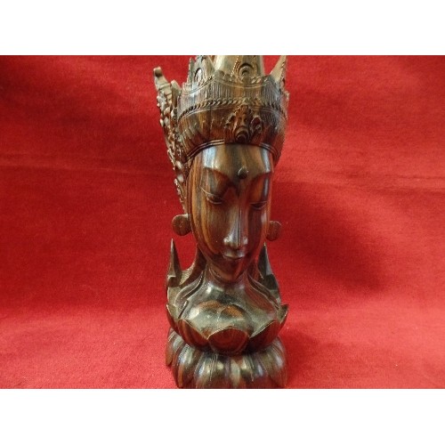 15 - A FINELY CARVED BALINESE ROSEWOOD HEAD OF A BODHISATTVA - 26CM