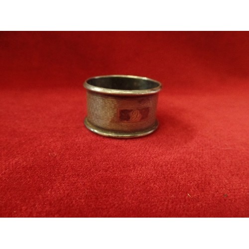 23 - AN ANTIQUE  STERLING SILVER NAPKIN RING WITH BIRMINGHAM HALLMARK