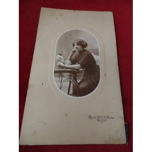 30 - TWO EDWARDIAN CABINET PHOTOGRAPHS, ONE WITH SIGNATURE WRITTEN ACROSS - POSSIBLY AN ACTRESS