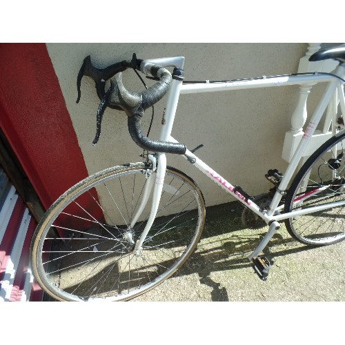 505 - RALEIGH VITESSE ROAD BIKE. RACING HANDLES. BAG RACK.