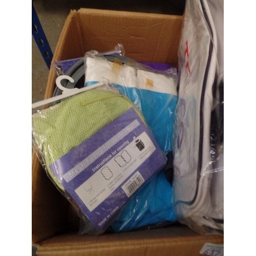 637 - BOX OF MESH FIBRE FOLDING LAUNDRY BAGS - SEVERAL ARE NEW IN PACKAGING