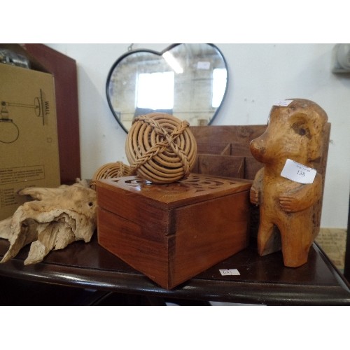138 - TREEN/WOODEN ITEMS. INC NAIVELY CARVED DOG, LETTER RACK, BOX WITH HINGED LID ETC.