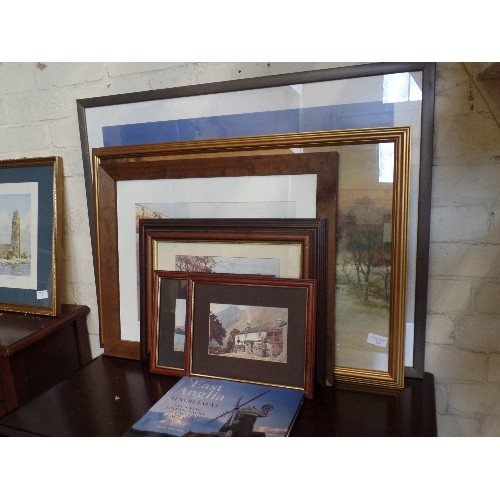 158 - 6 X FRAMED GLAZED PRINTS/PHOTOGRAPHS. MIXED SIZE AND STYLE.