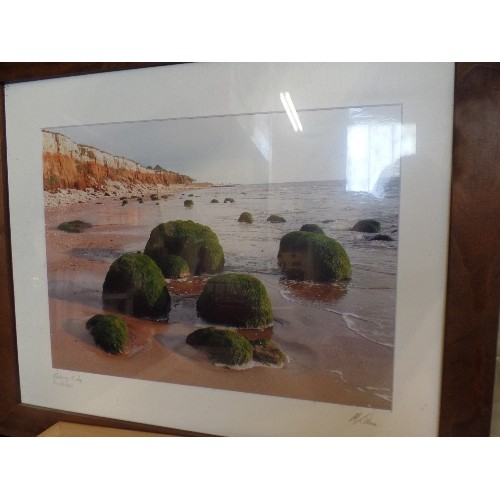 158 - 6 X FRAMED GLAZED PRINTS/PHOTOGRAPHS. MIXED SIZE AND STYLE.
