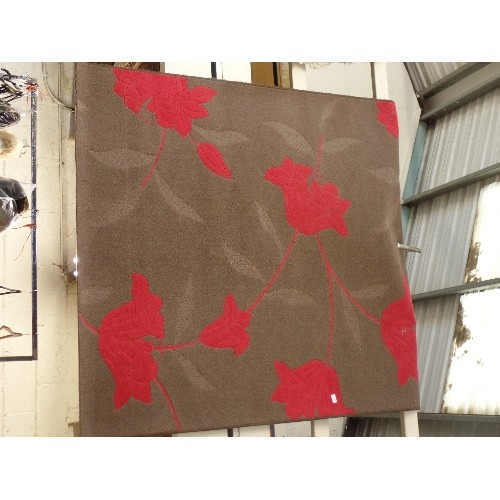 196 - CONTEMPORARY STYLE CUT-PILE FLORAL, RECTANGULAR RUG, IN CHOCOLATE & RASPBERRY. 160CM X 220/7' X 5'3.