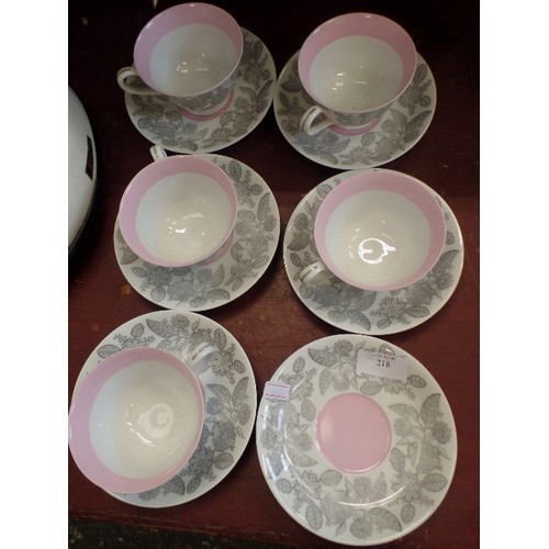 218 - 5 X NORITAKE TEA-CUP DUO'S, AND A SPARE SAUCER. PALE PINK/GREY/WHITE.