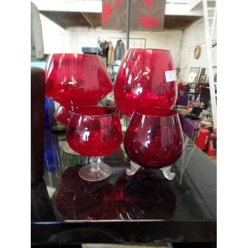 255 - 4 X RETRO-VINTAGE 'BRANDY GLASS' VASES. 3 ON STEMS, 1 ON 3 FEET.