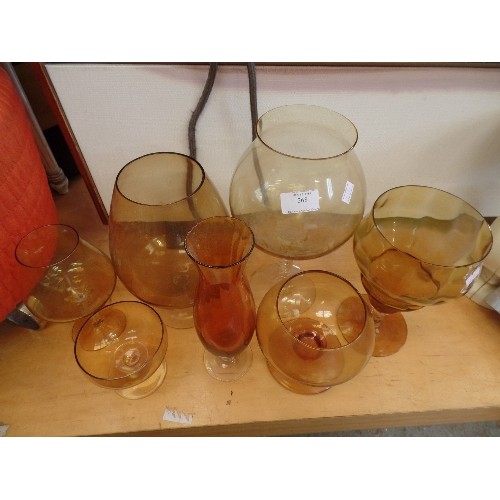 268 - LOVELY COLLECTION OF 7 X RETRO 'BRANDY GLASS' VASES. AMBER GLASS.