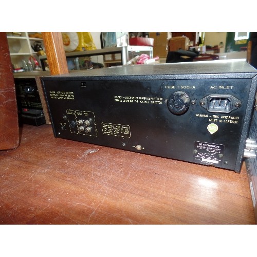 293 - VINTAGE PIONEER SX550 AMPLIFIER/STEREO RECEIVER. WOOD EFFECT/BLACK