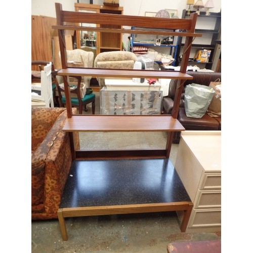 314 - MID-CENTURY OPEN SHELVING SYSTEM. DARK TEAK WITH A BLACK BASE. MATCHES LOT 311, AND OTHER ITEMS COMI... 