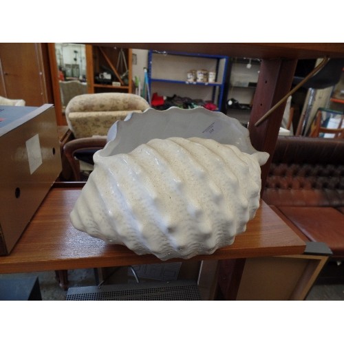 318 - LARGE CERAMIC CONCH SHELL. PLANTER.