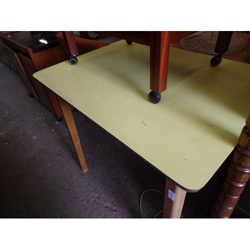 352 - RETRO YELLOW FORMICA TOPPED KITCHEN TABLE.