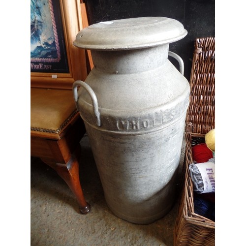 357 - 10 GALLON VINTAGE MILK CHURN - UNITED DAIRIES