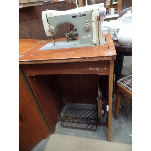 538 - A MID CENTURY NECCHI ITALIAN SEWING MACHINE , MODEL 