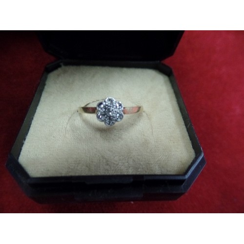 40 - 18CT GOLD AND PLATINUM RING WITH FLOWER CLUSTER SET WITH 7 DIAMONDS - SIZE M/N - 2 GRAMS
