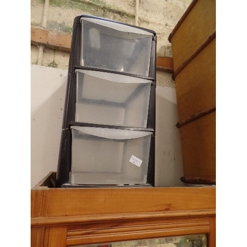 497 - 3 DRAWER PLASTIC STORAGE DRAWERS