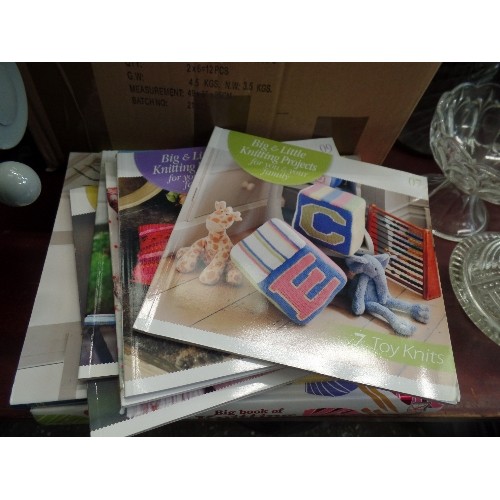 198 - CHILDS CIRCULAR KNITTING MACHINE, AGE 8+ BOX OF WOOL AND 7 KNITTING PROJECT BOOKS