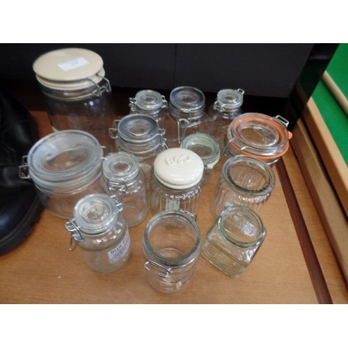 216 - 14 DIFFERENT SIZED KILNER AND STORAGE JARS