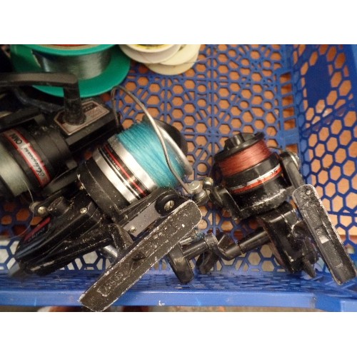 226 - SMALL CRATE FISHING
 EQUIPMENT - 4 REELS, WEIGHTS, HOOKS ETC