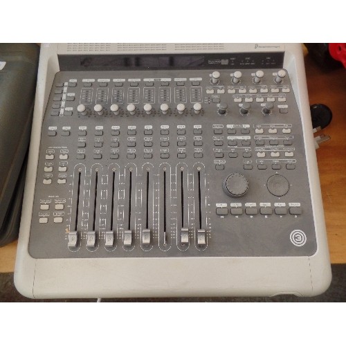 248 - Digidesign 003 Pro Mixing Console