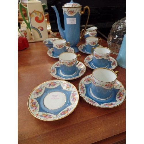 262 - BLUE PATTERNED COFFEE SET, COFFEE JUG, MILK AND SUGAR, 6 SAUCERS AND 5 CUPS