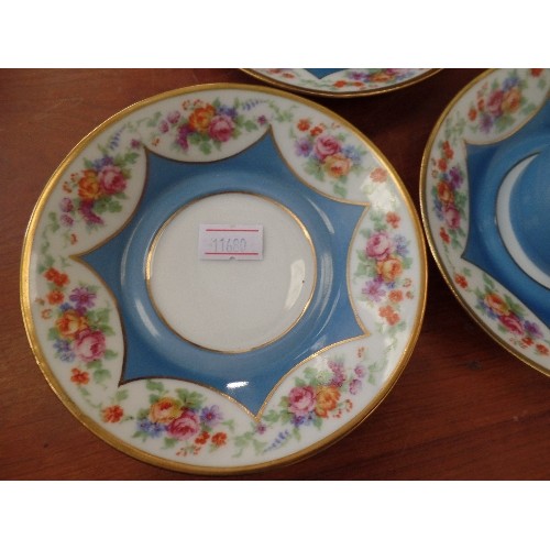 262 - BLUE PATTERNED COFFEE SET, COFFEE JUG, MILK AND SUGAR, 6 SAUCERS AND 5 CUPS