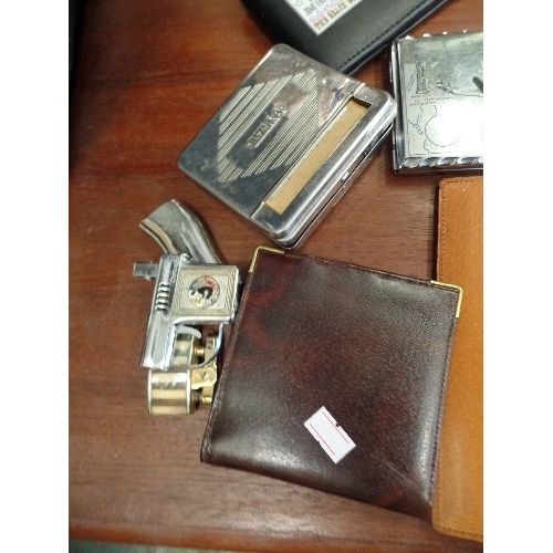 311 - GENTS MIXED VINTAGE ITEMS. PAISLEY BRACES [NEW/BOXED] LEATHER WALLETS, RIZZLER CIGARETTE ROLLER, CIG... 