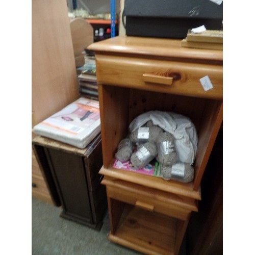 337 - PAIR OF SOLID PINE BEDSIDE CABINETS. OPEN BOTTOM WITH 1 SHELF.