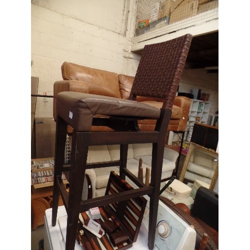 387 - LEATHER SEAT, DARK STAINED BAR/BREAKFAST STOOL