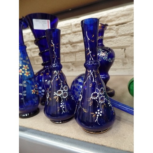 7 - SELECTION OF VICTORIAN AND LATER COBALT BLUE & GREEN ENAMELLED GLASSWARE INCLUDING A VASE WITH SPIRA... 