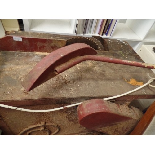 420 - LARGE VINTAGE WOOD SAW. ELECTRIC POWERED. ON METAL BASE.