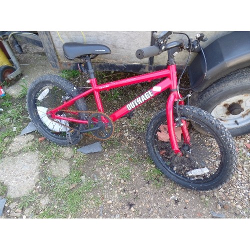 CHILD'S RED 'APOLLO OUTRAGE' BIKE.