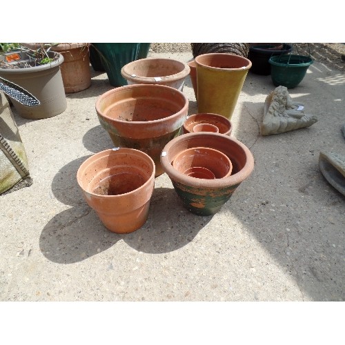 534 - 10 TERRACOTTA PLANT POTS, MIXED SIZES