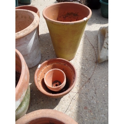 534 - 10 TERRACOTTA PLANT POTS, MIXED SIZES