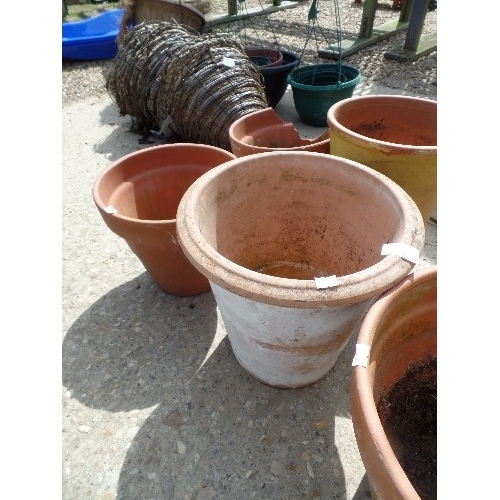 534 - 10 TERRACOTTA PLANT POTS, MIXED SIZES