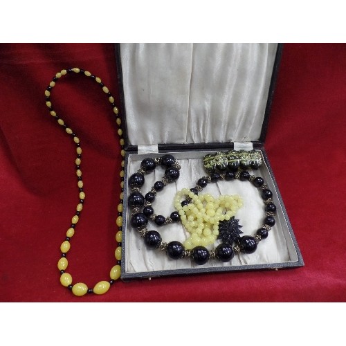 21 - A BOX OF VERY STYLISH BLACK AND YELLOW ART DECO STYLE COSTUME JEWELLERY INCLUDING GLASS BEADS, FRENC... 