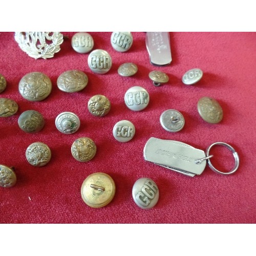 39 - BOX OF VINTAGE MILITARY BUTTONS & BADGES.  INCLUDES RAF BUTTONS, ROYAL ARTILLERY, WHITE METAL 