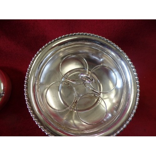 45 - A SUPERB EDWARDIAN STERLING SILVER EGG CODDLER ON STAND WITH BURNER AND REMOVABLE EGG STAND. ALL PIE... 