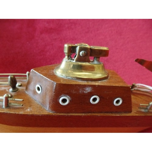 51 - VINTAGE TABLE LIGHTER IN A WOODEN BOAT STAND