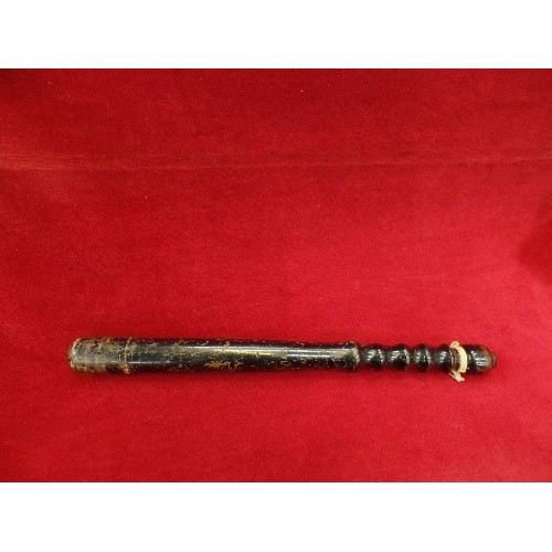 171 - VINTAGE WOODEN TRUNCHEON