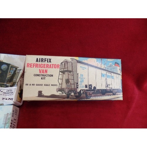 237 - COLLECTION OF SEVEN VINTAGE AIRFIX 00 GAUGE SCALE MODELS OF ROLLING STOCK INCLUDING LOWMAC B.R. 14 T... 