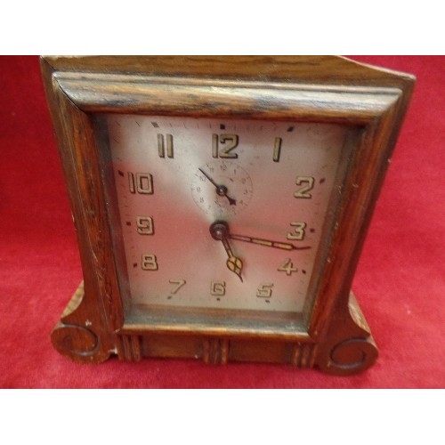 201 - AN ART DECO OAK CASED ALARM CLOCK - LUMINOUS HANDS AND NUMERALS - ALADDIN LAMP MAKERS MARK TO THE SI... 