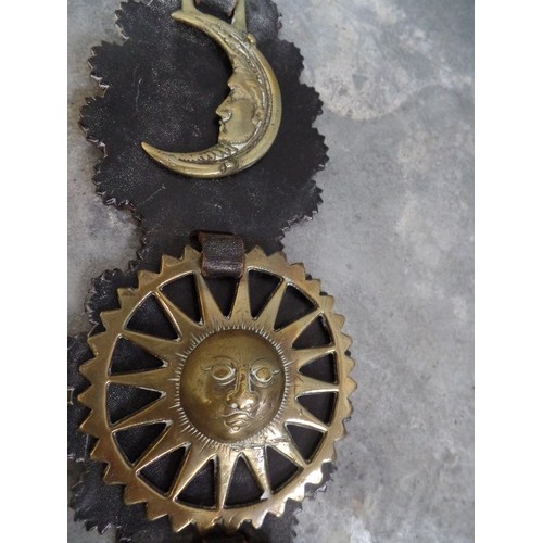 337 - A GOOD SET OF ANTIQUE BRASSES - MOON & SUN. INCLUDES AN UNUSUAL DOUBLE SIDED CRESCENT MOON BRASS AND... 